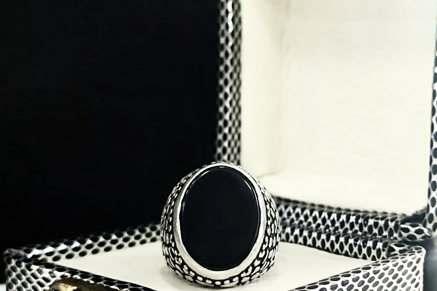 Pitch Black - Aqeeq (925 Silver) Ring