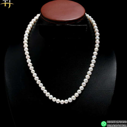 Trendy Pearl Necklace