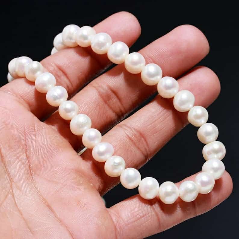 Trendy Pearl Necklace