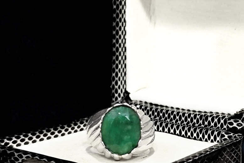 Emerald - Handmade Silver Ring