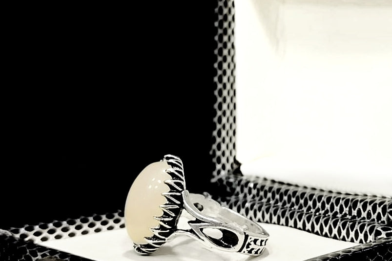 Oyster - Irani Silver Ring