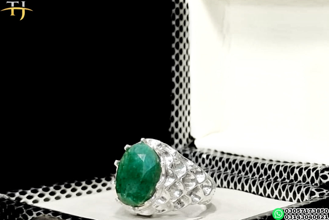 Emerald - Handmade Silver Ring